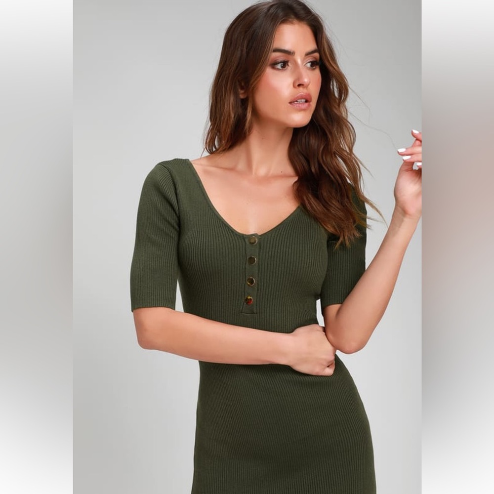 NWOT Lulu’s and Snap Olive Green Ribbed Bodycon Sweater Dress